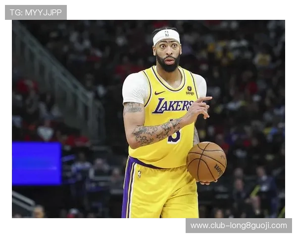 湖人队迎来新赛季挑战 詹姆斯与戴维斯携手冲击总冠军