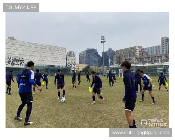 哈德斯菲尔德夏窗重建悄然提速新帅布局引发球迷无限期待与升级雄心 哈德斯菲尔德夏窗重建悄然提速新帅布局引发球迷无限期待与升级雄心